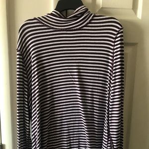 Striped scoop neck tunic